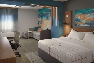 La Quinta Inn & Suites by Wyndham Bardstown - 2