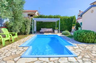 Holiday house NIKA with pool and jacuzzi - Linardići - 9