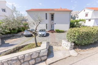 Apartments with Terrace - Baška - 3