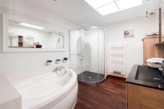 LA SUITE GRANDE MAISON AU COEUR DU VILLAGE DE LA FLOTTE EN RÉ - La Flotte - 3