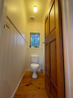 Tindoona Cottages - Foster - 3