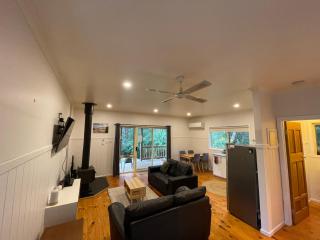 Tindoona Cottages - Foster - 4