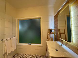 Tindoona Cottages - Foster - 6