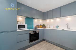 HIGH SPEC MODERN APARTMENT PRIME LOCATION! PARKING - 8