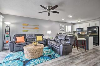 Osage Beach Condo Community Pool and Boat Dock - 7
