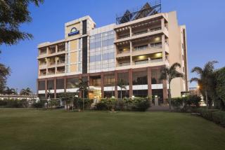 Days Hotel By Wyndham Neemrana - Neemrana - 8