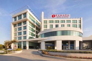 Ramada Hotel & Suites by Wyndham Izmir Kemalpasa - Kemalpaşa - 0