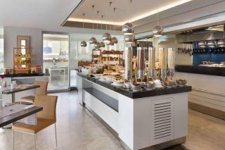 Ramada Hotel & Suites by Wyndham Izmir Kemalpasa - Kemalpaşa - 5