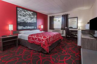 Super 8 by Wyndham Kirkland Lake - 2