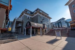 Luxury three bedroom condo, outdoor swimming pool, walk to hiking and biking trails - Park City - 9