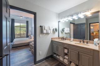 Westgate Park City Differentiated Modern Update Top Floor View Deluxe 2 Bedroom - Park City - 2