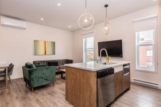 2 Bedroom Luxury in the Mile End by Den Stays - Montreal - 9