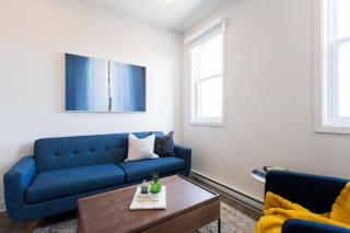 Perfectly Located Mile End 2 Bdr Unit by Den Stays - 2