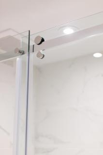 Serene and Styled Little Italy Studio full bath by Den Stays - Montréal - 9