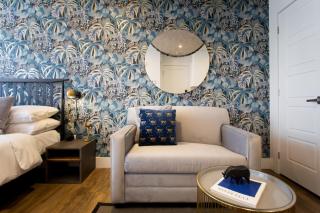 Golden Oasis Studio with Yard View and full bath by Den Stays - 6