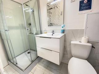 Grand St Pierre Studio mansardé atypique Climatisé - 6