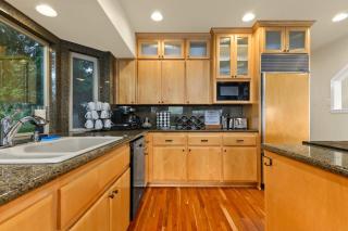 Riverview Luxury Retreat - Camas - 5