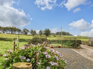 Shaws Hill Farmhouse - 6