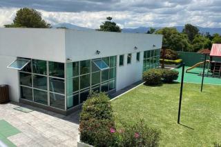 2 Rooms, 1 King Size bed, 64" Smart HDTV - Guatemala - 2