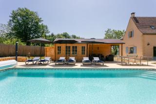 Luxury 3 Bed Home with Heated Swimming Pool Air Con and Boules Pitch - Salignac - 4