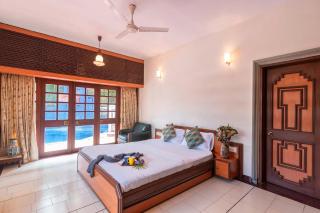 StayVista's Shantam House - Dive into relaxation with a pool and tennis lawn - Lonavala - 2
