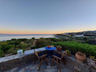 Sophia Villa Paros - Beachfront Villa at Lolantonis - Drios - 3
