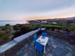 Sophia Villa Paros - Beachfront Villa at Lolantonis - Drios - 2