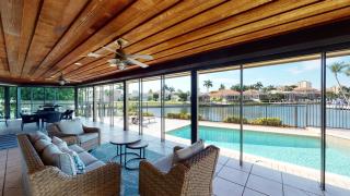 Tip Lot 4 Bed House Less Than Mile to Beach Access - Marco Island - 0