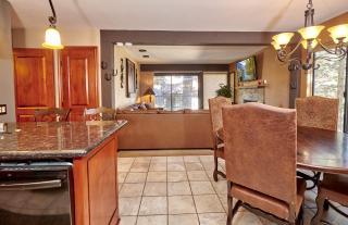 St Anton Courtyard View Ski-In and Out 1 Bedroom Condo - 2