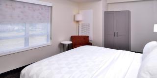 Holiday Inn & Suites Farmington Hills - Detroit NW by IHG - 5