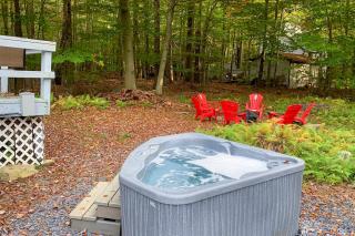 Pocono Lake Retreat with Fire Pit and Private Hot Tub! - 7