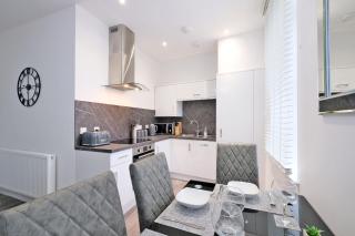 Executive City Centre Apartment, Long Stays Welcome - 3