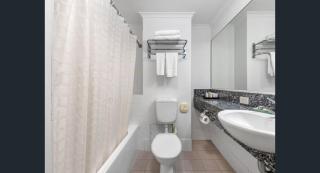 The Wellington Apartment Hotel - 2