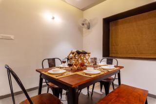 StayVista's Eva Villa - Lakeside Luxury with Modern Decor, Pool & Expansive Lawn - Near Sula - Nashik - 2