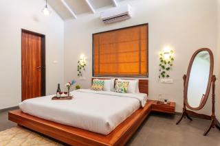 StayVista's Eva Villa - Lakeside Luxury with Modern Decor, Pool & Expansive Lawn - Near Sula - Nashik - 1