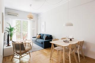 Absolute 2BR Apartment near EMST Museum by UPSTREET - Atene - 8