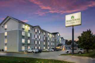 HomeTowne Studios by Red Roof Columbus - 1