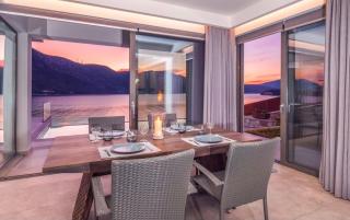 Mrs Grey Luxury Villa - 2