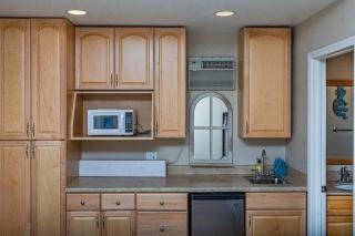 Resort Style Living w/ Pool, Spa, Games - 2