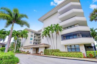 Condo with view of Clam Bay and pool/beach access - 6
