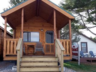 Beach House Lakeside Cottages - Mackinaw City - 9