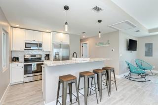 Ami Gulf Lookout-Views Of The Gulf From Every Room-Rooftop Terrace - Bradenton Beach - 3