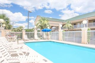 Baymont by Wyndham Crestview - Crestview - 8