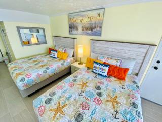 New ! Unique Renovated Oceanfront Condo at Ocean Reef Resort-Free parking - Amazing pools - 9