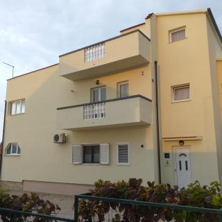 Apartments Mira - Jadrtovac - 6