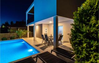 2 Bedroom Lovely Apartment In Obrovac - Obrovac - 6