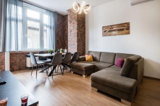 Jacuzzi and privacy with 2 balconies and FREE garage - Budapest - 8