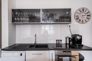 Jacuzzi and privacy with 2 balconies and FREE garage - Budapest - 6