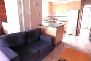 Northpoint Holiday Apartments - Alexandra Headland - 4