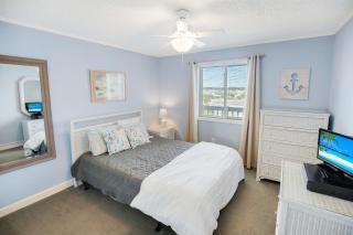 2BR, 2Bath condo Oceanfront Getaway with pool - Myrtle Beach - 7